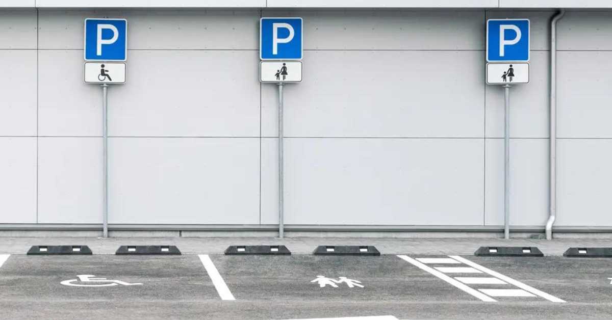 parking lot sign installation