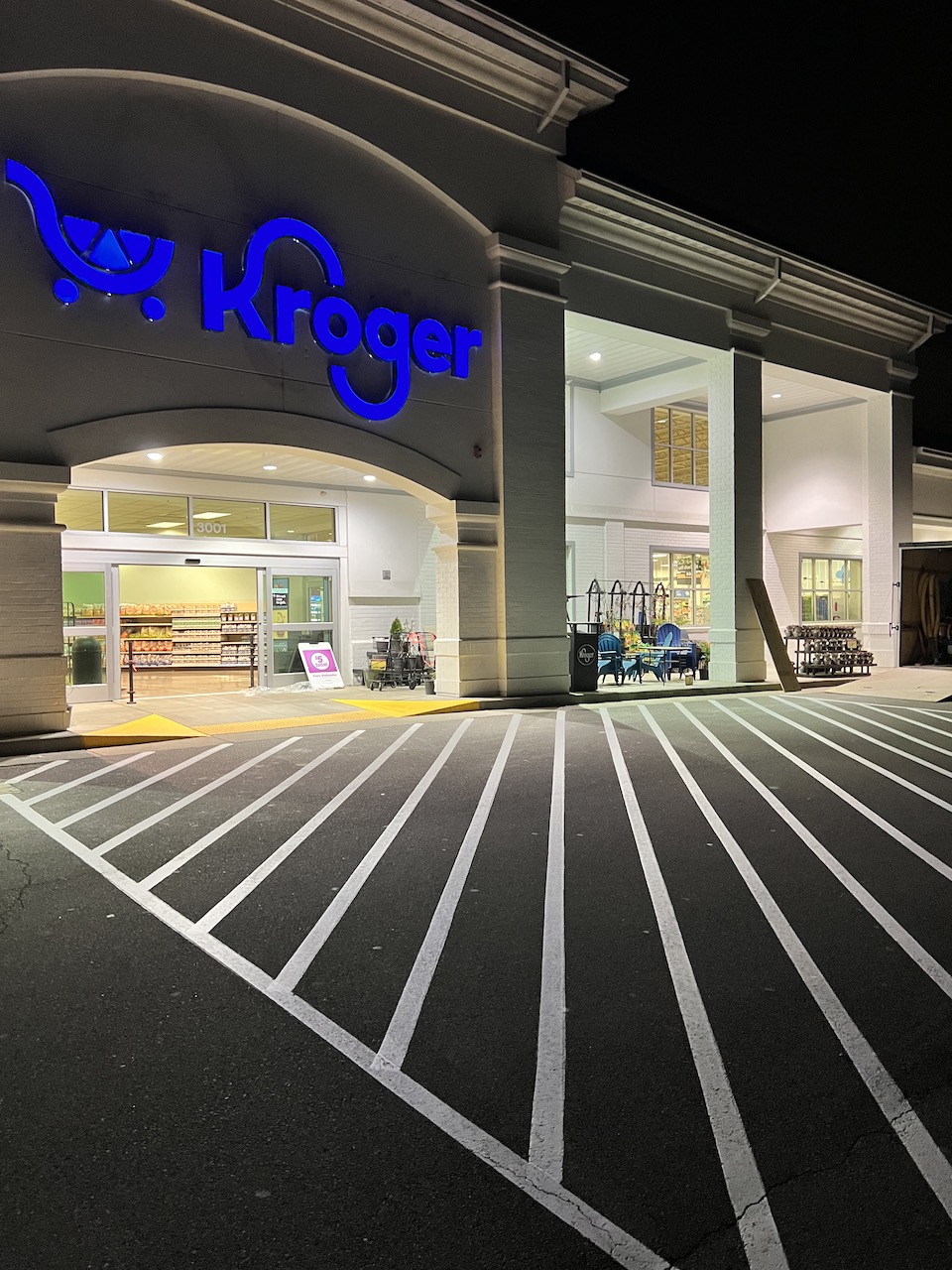 What Is The Best Striping Contractors Method - Angled or Straight Stalls